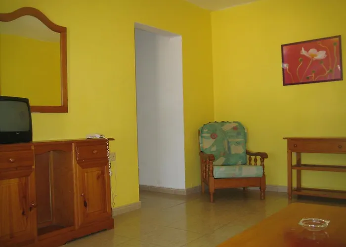 Atlantis Lomas * Puerto del Carmen (Lanzarote)